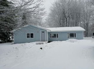 2439 W Ludington Dr, Farwell, MI