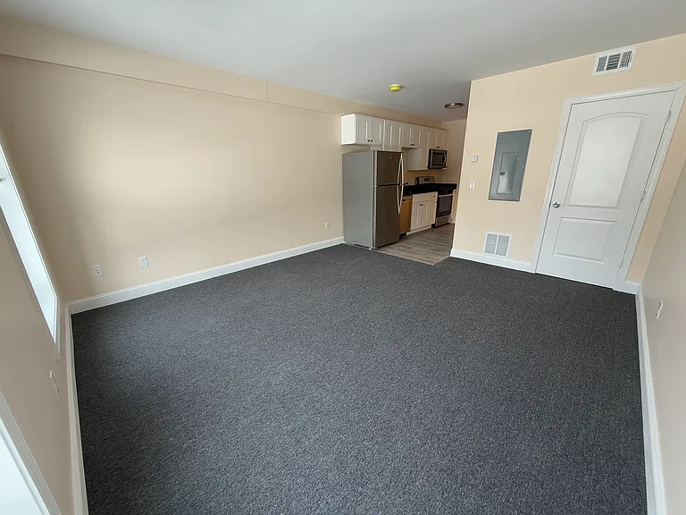 115 Main St #7 — Photo 10