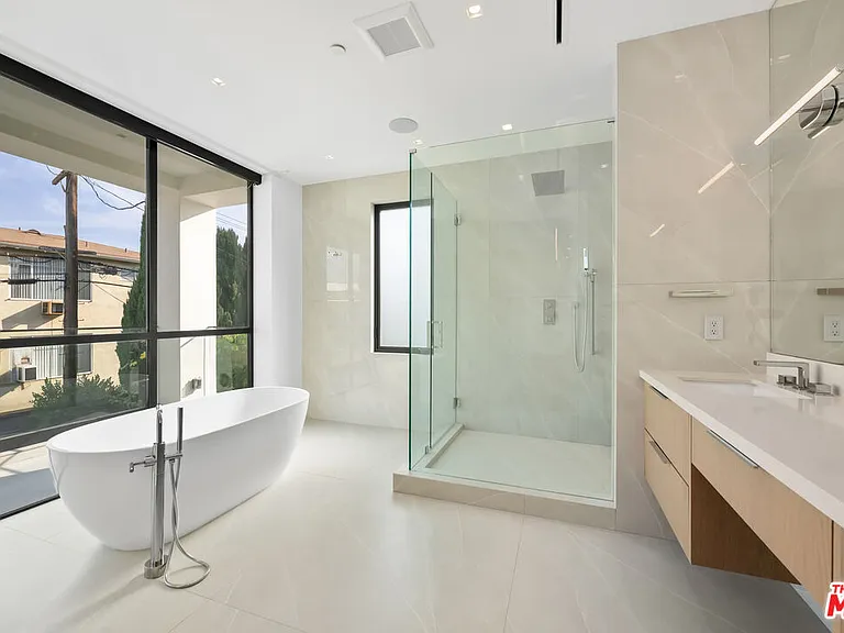 316 S Oakhurst Dr — Photo 10