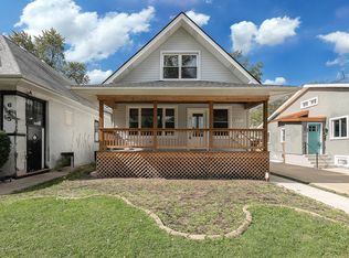 641 S Humphrey Ave, Oak Park, IL 60304