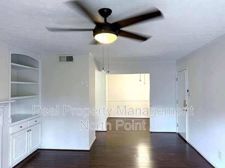 3513 Essex Ave — Photo 8