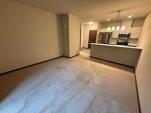 5th image of 5414 Mineral Point Rd #216