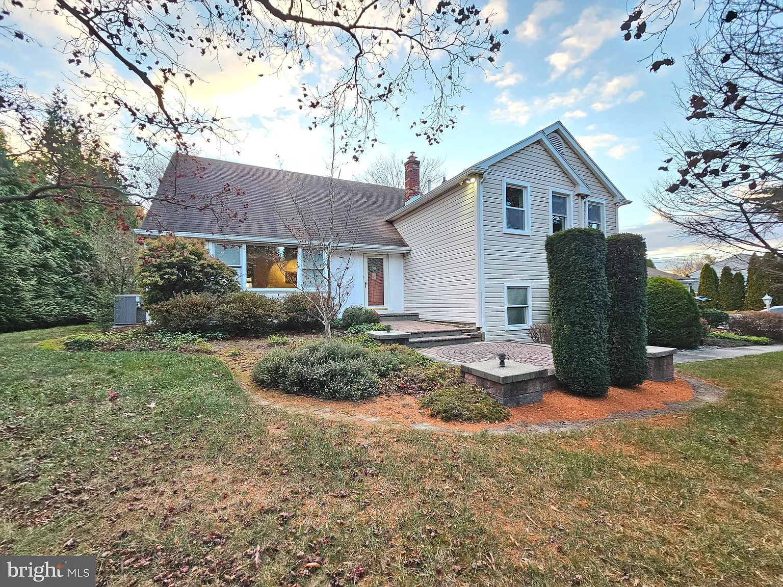 1131 E Welsh Rd photo 1