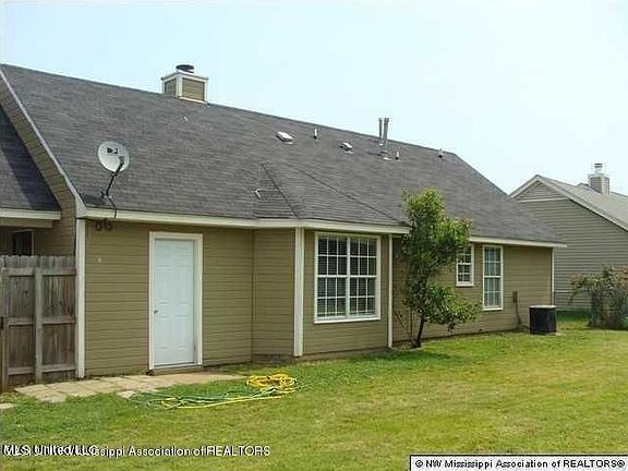2nd image of 789 Stowewood Dr