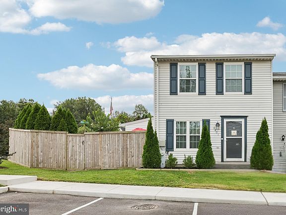 2nd image of 6401 Grafton Garth Ct