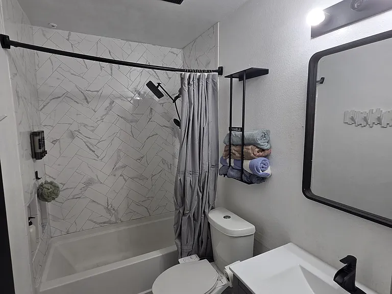 502 Chapote Ave — Photo 22