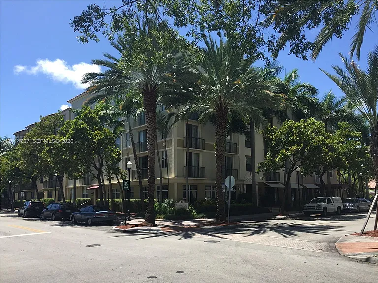 1900 Van Buren St #214B — Photo 1
