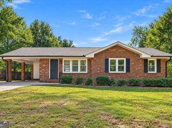 3085 Bobolink Dr, Rex, GA 30273