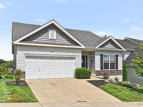 3rd image of 917 Meramec Grove Dr