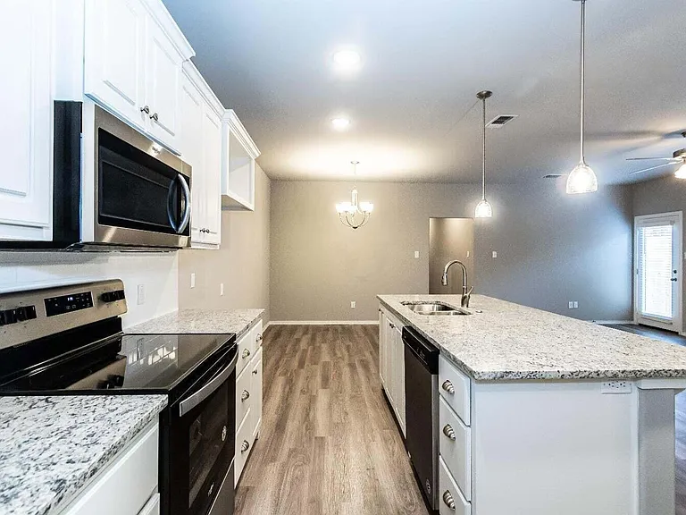 1218 Preston Trl #A — Photo 11