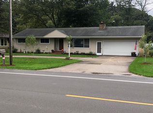 4015 Lake Harbor Rd, Norton Shores, MI 49441