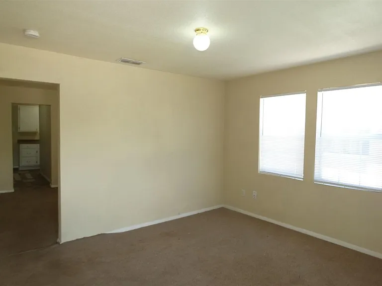 1360 Mulberry St — Photo 4