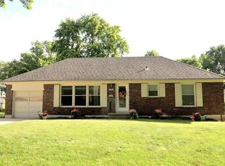 17300 E Cheyenne Dr, Independence, MO 64056
