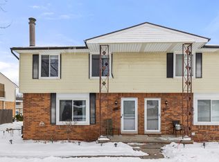 50029 S Benny Ct, Chesterfield, MI 48047