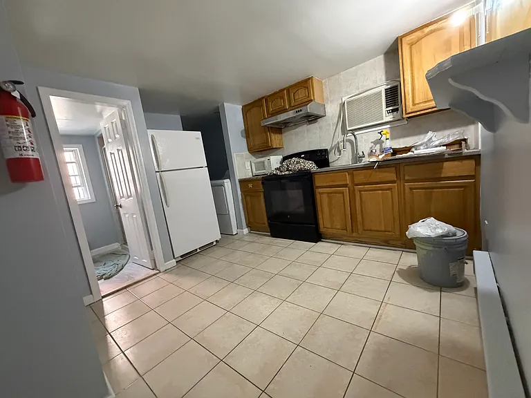 309 N 13th St #2 — Photo 12