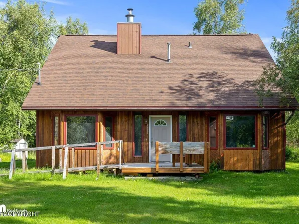 2521 E Hiawatha Dr, Wasilla, AK 99654