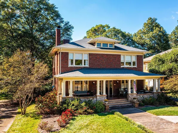 335 6th St NW, Hickory, NC 28601
