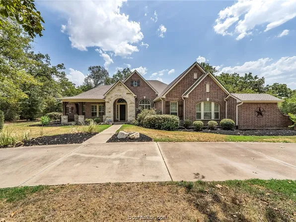 9824 Belgrave Sq, Iola, TX 77861