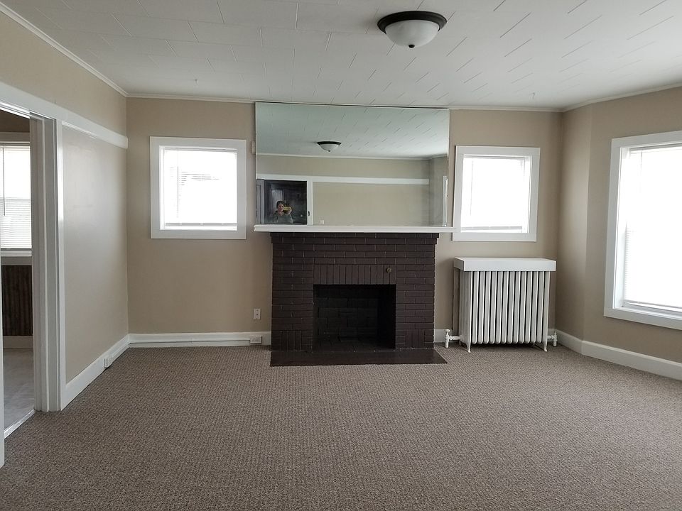 1st image of 209 N Suffolk St APT 3