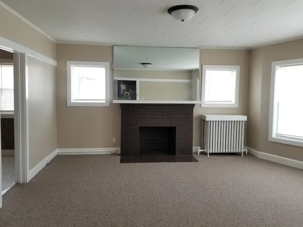 209 N Suffolk St APT 3, Ironwood, MI 49938