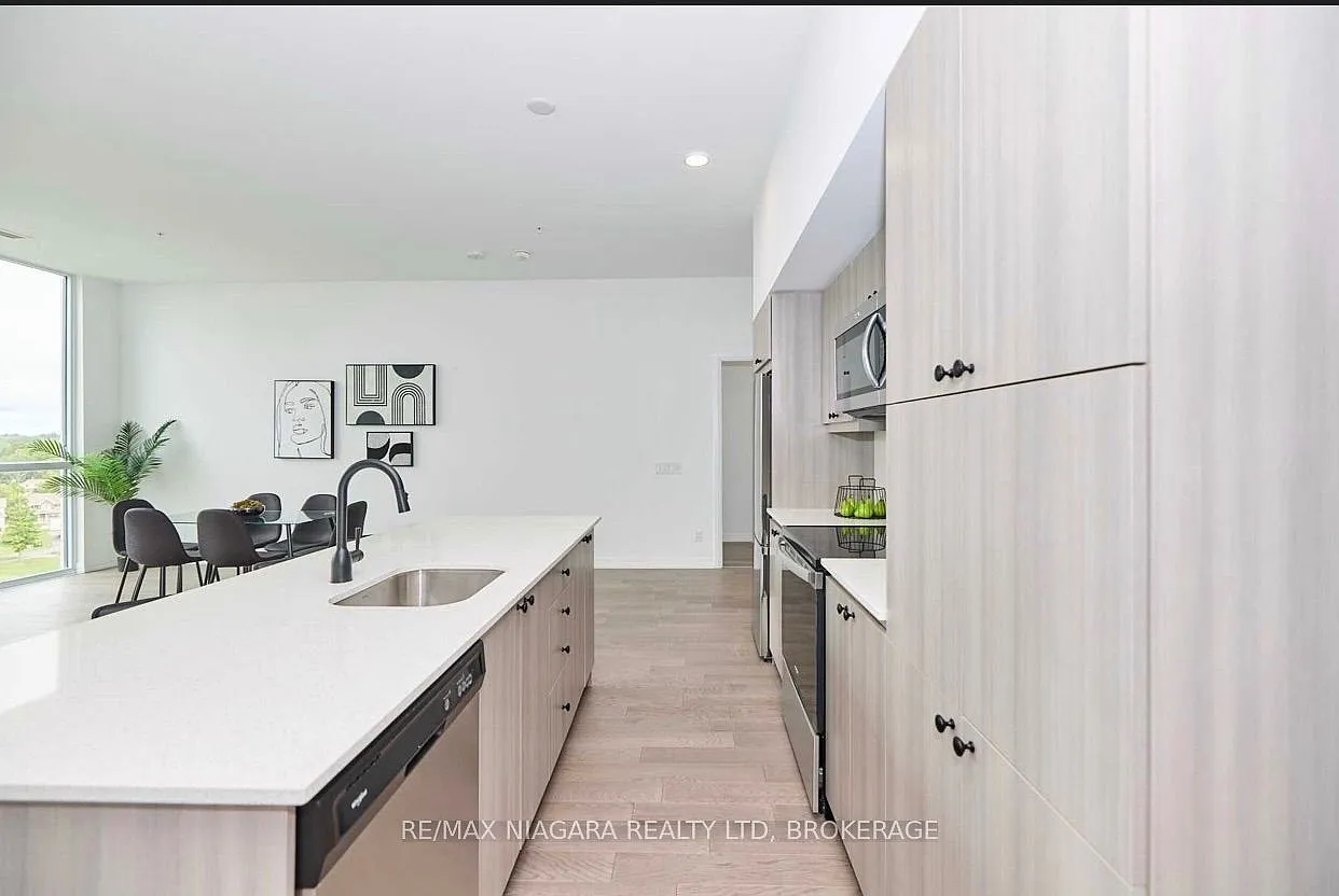 2 bed, $3,500 — Photo 4
