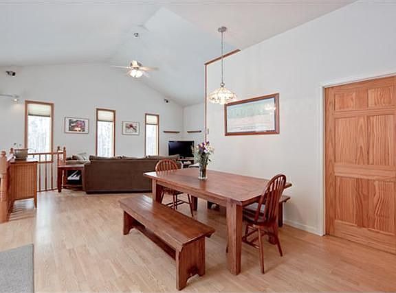 4th image of 555 Beacon Rd