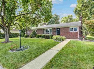 62 W Ridge St, Carlisle, PA 17013