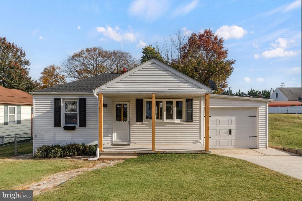7929 Redmore Rd, Rosedale, MD 21237