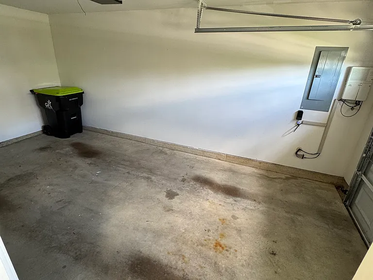 1561 E Matisse Dr — Photo 2