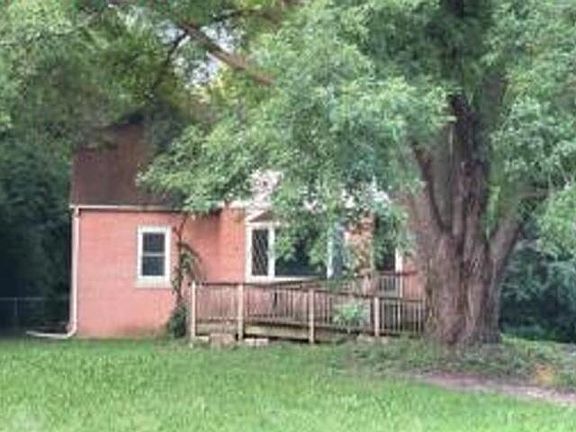 2nd image of 6766 Jansen DRIVE