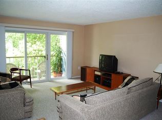69 Willow Ct, Hamilton, NJ 08619