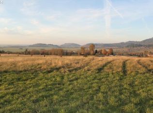 25 Diamond Ridge Loop, Eugene, OR 97408