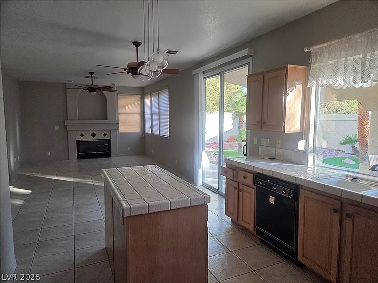 1312 Sun Copper Dr — Photo 6