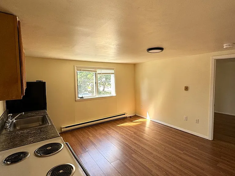 Tilton Apartments — Photo 3