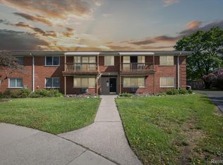 3126 Linwood Ave UNIT 16, Royal Oak, MI 48073