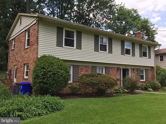 2nd image of 9926 Brixton Ln