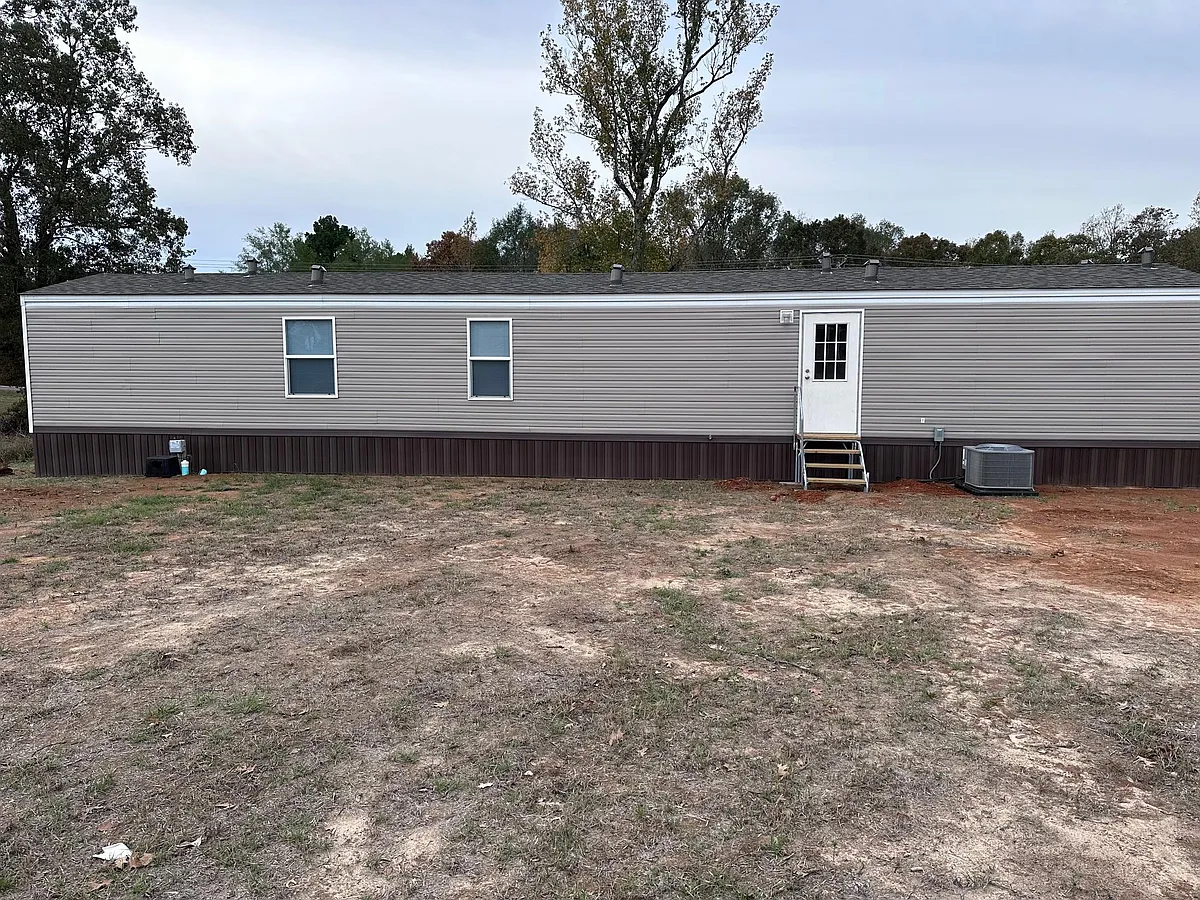 Back of mobile home - 1568 Highway 837