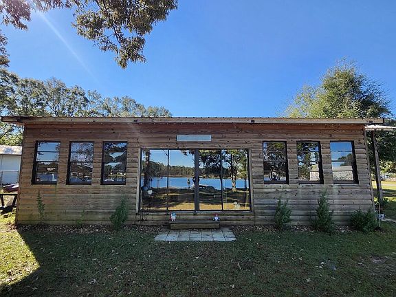 3rd image of 821 Paradise Island Dr