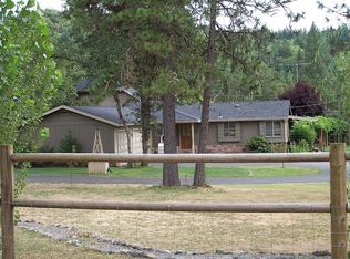 210 Oakmont Dr, Grants Pass, OR