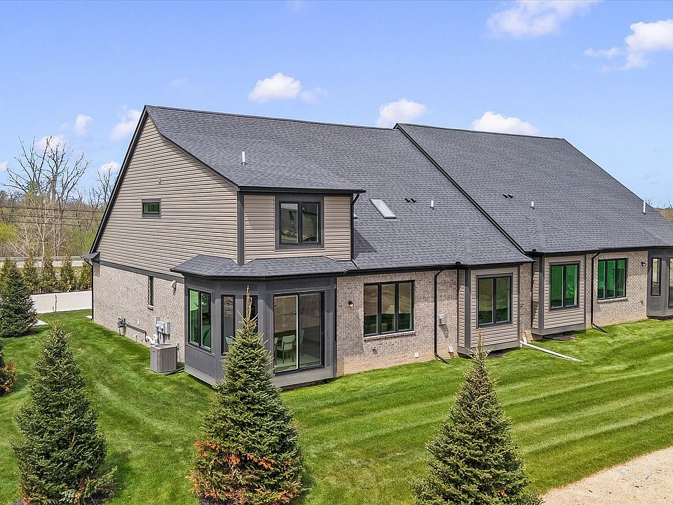 3305 Cornerstone Dr, photo 3