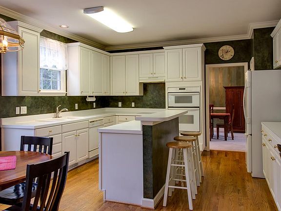 5th image of 167 Broadwell Cir