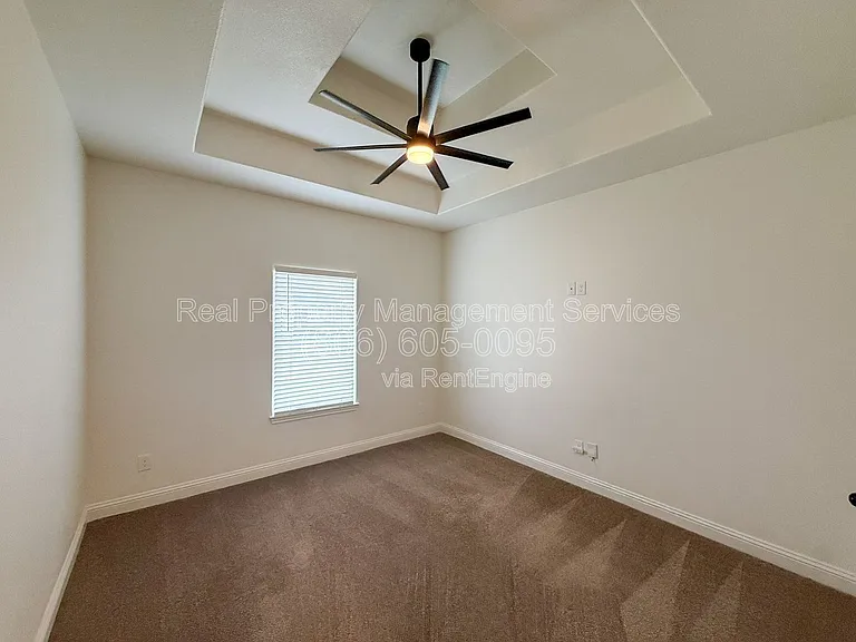 7621 54th St — Photo 13