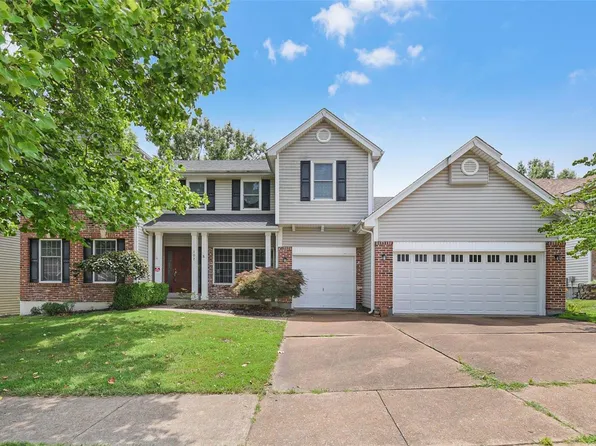 107 Watercrest Ct, Grover, MO 63040