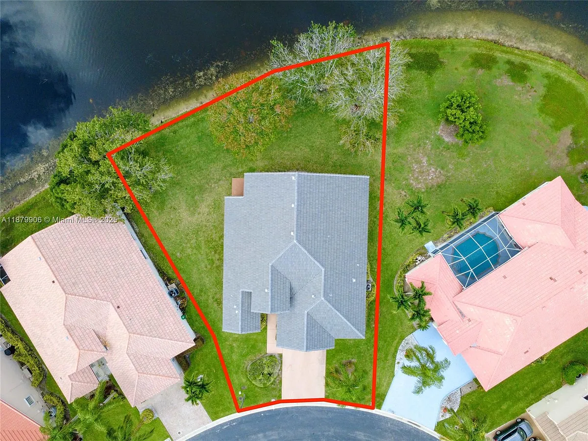 Building Photo - 2549 Egret Lake Dr