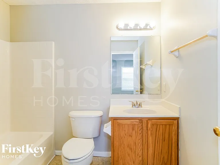261 Inah Ave — Photo 13