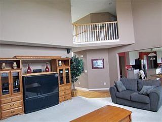 3rd image of 2439 Hillsdale Dr