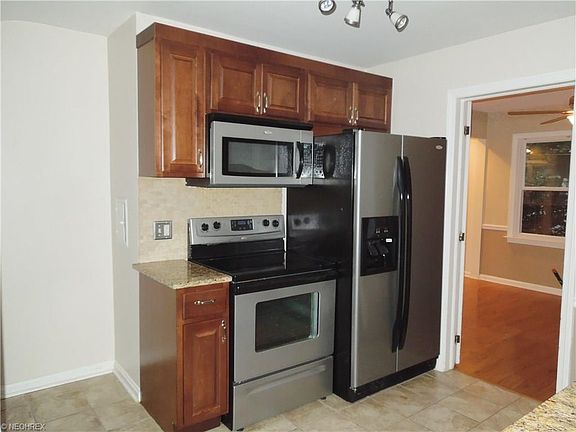 3rd image of 2431 17th St