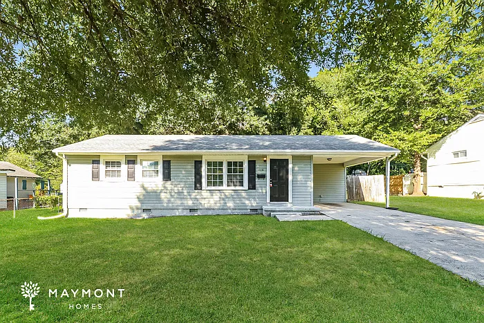 1026 Woodhill Dr — Photo 1