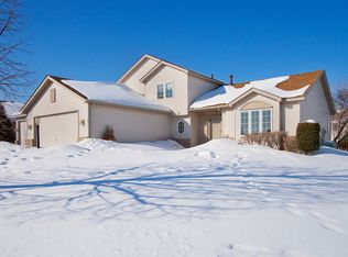 3415 White Oaks Ln, Woodbury, MN 55125
