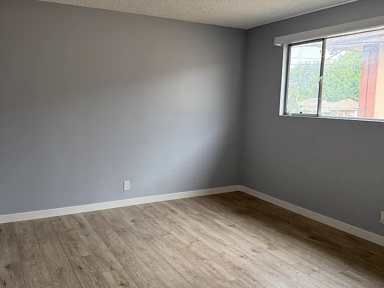 640 Hill St #5 — Photo 7